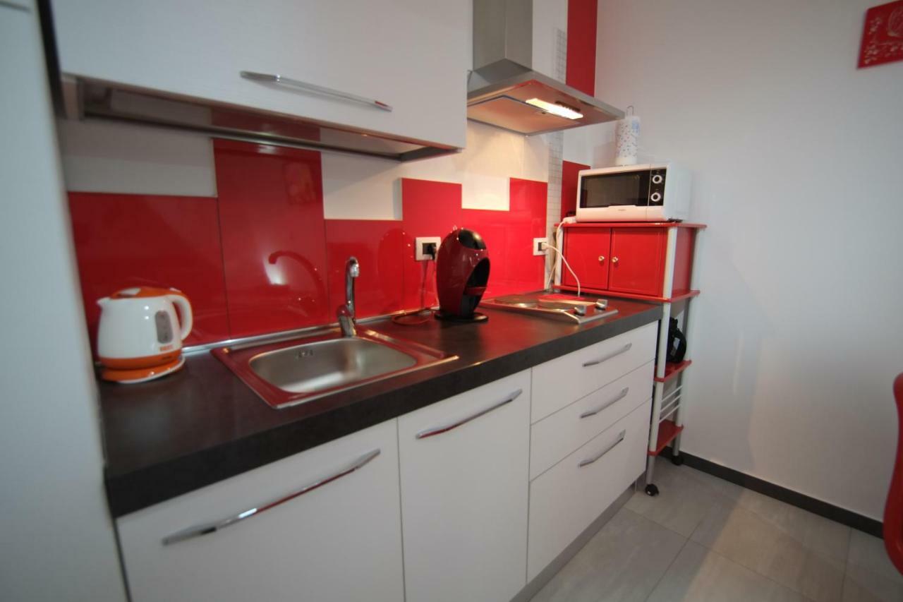 Corte Spagnola Fuoco Syracuse Extérieur photo